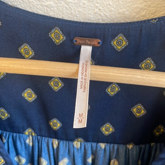 Free people sleeveless top - Picture 2 of 6